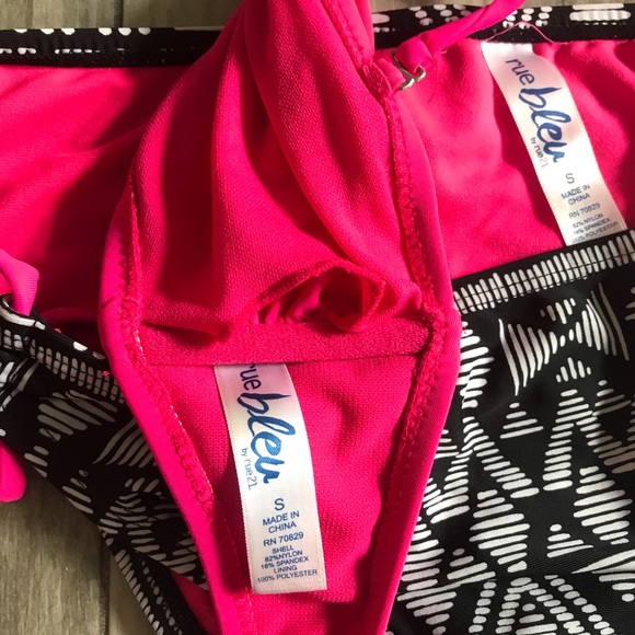 Hot Pink & Black Bikini Set - Picture 4 of 4